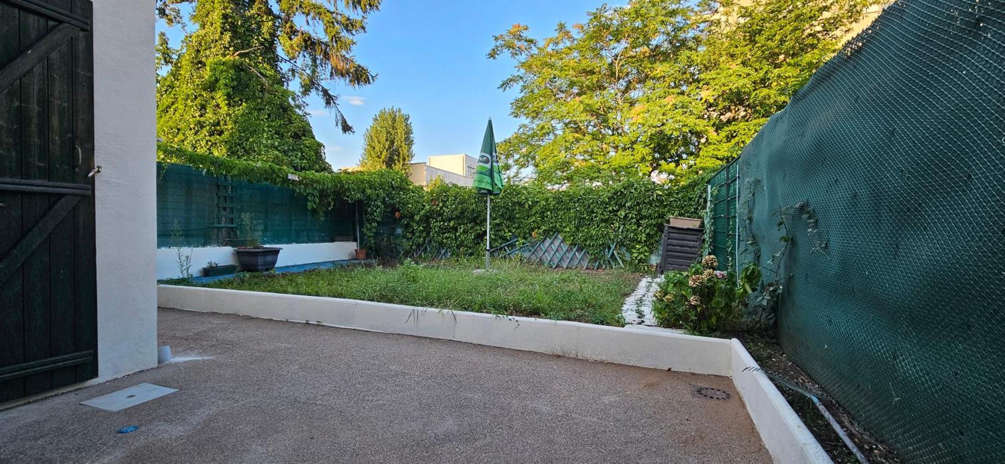 Charmante Maison Avec Jardin Sans Vis-A-Vis Saint-Fons 外观 照片
