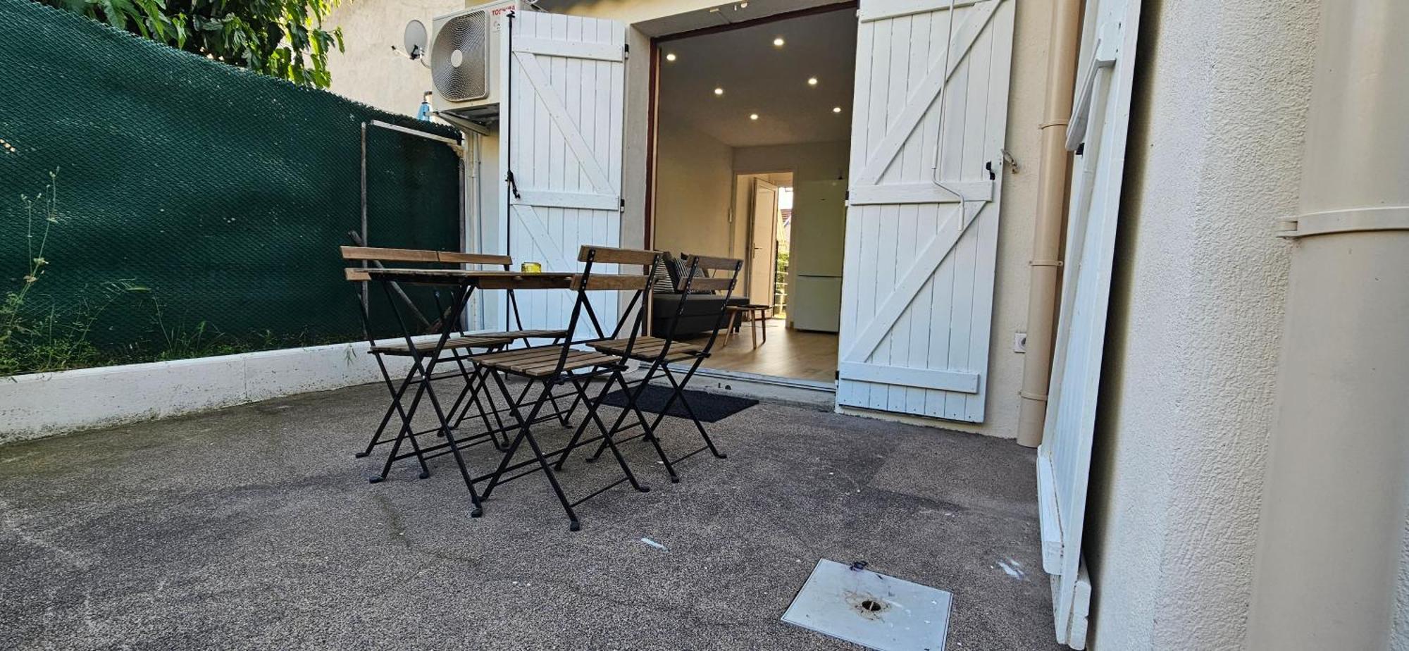 Charmante Maison Avec Jardin Sans Vis-A-Vis Saint-Fons 外观 照片